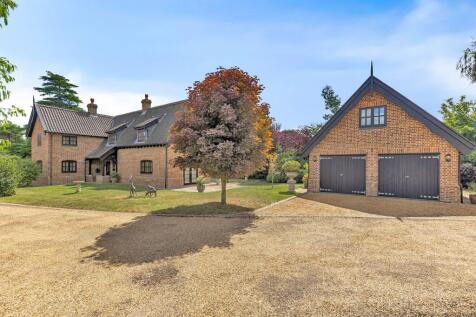 Elegant Detached Home in Saham Toney 4 bed detached house for sale