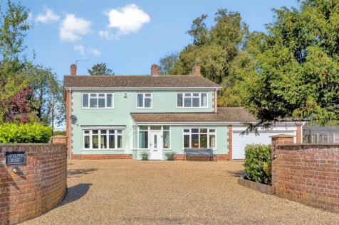 Caston 4 bed detached house for sale
