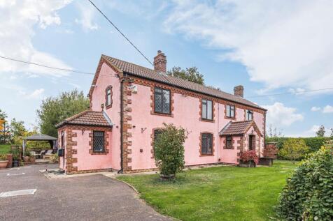 Stow Bedon 6 bed detached house for sale