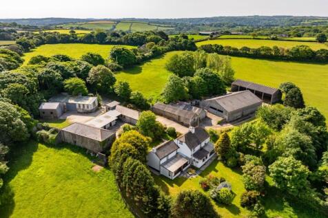 Tresamble, Gwennap, Redruth... 3 bed property with land for sale