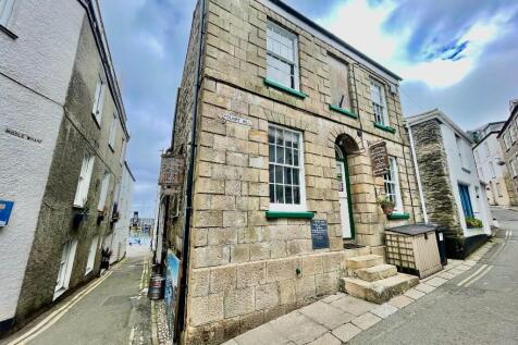 2 bedroom detached house for sale