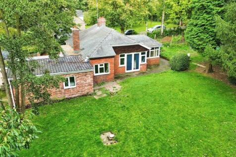 2 bedroom detached bungalow for sale