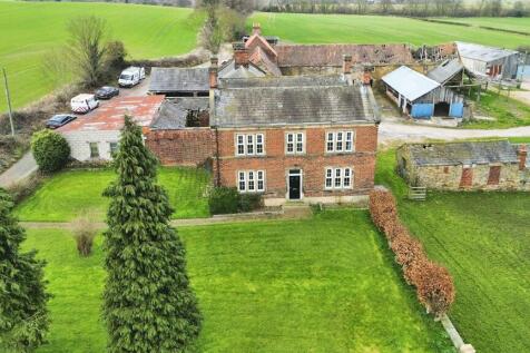 6 bedroom farm house for sale