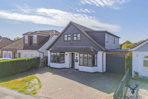 Brentwood CM15 4 bed detached house for sale