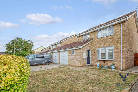 Springfield, Chelmsford CM1 3 bed link detached house for sale