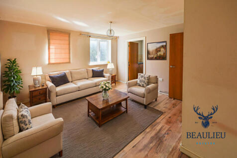 Braintree CM77 2 bed flat for sale