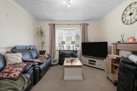 2 bedroom semi-detached bungalow for sale