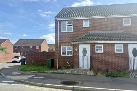 64 Boundary Road, Great Yarmouth... 2 bed semi