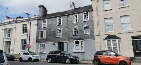 6 bedroom terraced house for sale