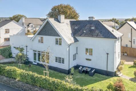 Kirkella Road, Yelverton, Devon 4 bed detached house for sale