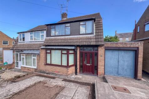 Ladywell Road, Tweedmouth... 3 bed semi