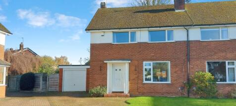 3 bedroom semi-detached house for sale