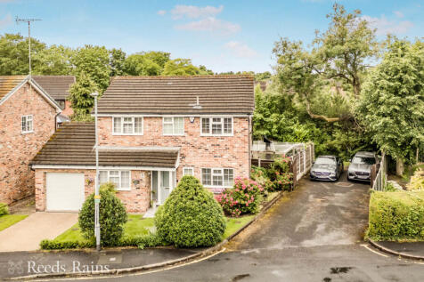 The Whitfields, Cheshire SK10 4 bed detached house for sale