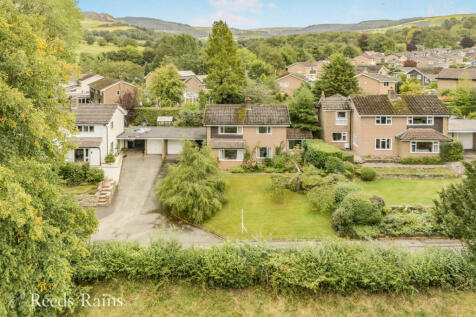 Hall Lane, Macclesfield SK11 4 bed detached house for sale