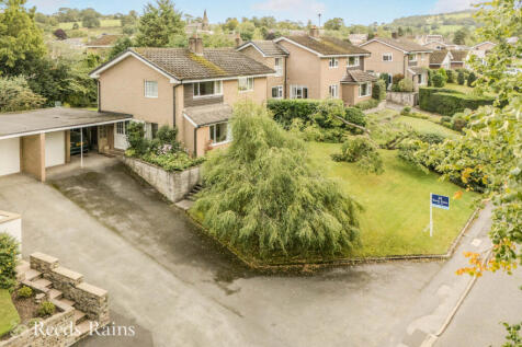 Hall Lane, Macclesfield SK11 4 bed detached house for sale