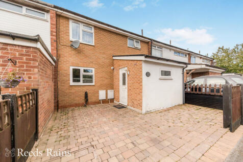 Chilham Place, Cheshire SK11 3 bed terraced house for sale