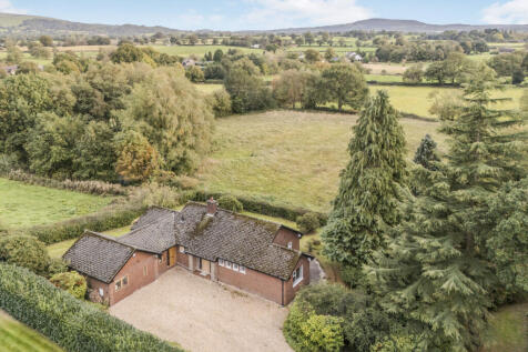 Lowes Lane, Macclesfield SK11 4 bed bungalow for sale