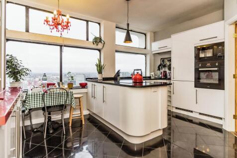 Victoria Bridge Street, Salford M3 1 bed apartment for sale