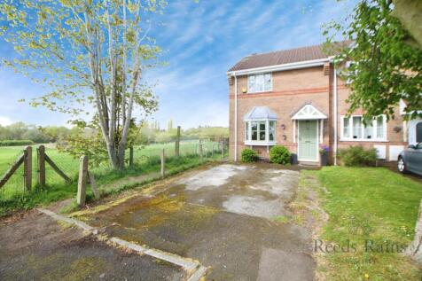 Holly Road, Northwich CW8 2 bed end of terrace house for sale