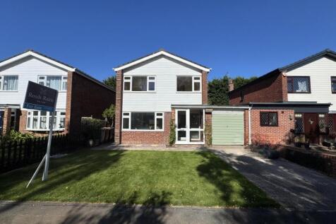 Dornoch Court, Crewe CW4 3 bed detached house for sale