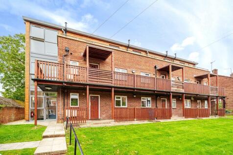 Courtlands, Maidenhead, Berkshire 2 bed apartment for sale
