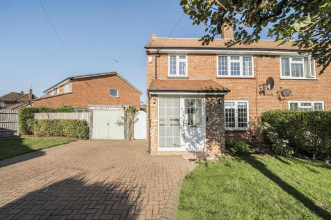 Halifax Road, Maidenhead, Berkshire 3 bed semi