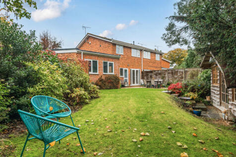 Switchback Close, Maidenhead, Berkshire 3 bed semi