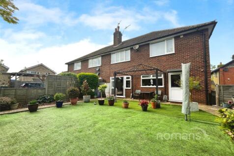 Bath Road, Maidenhead, Berkshire 2 bed maisonette for sale