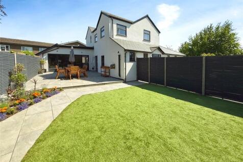 Eton Wick Road, Eton Wick, Windsor 4 bed detached house for sale