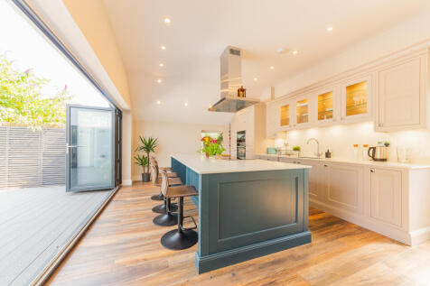 Eton Wick Road, Eton Wick, Windsor 4 bed detached house for sale