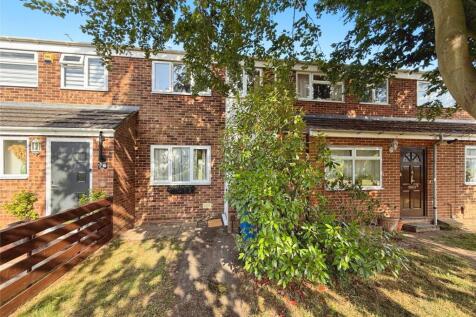 Ash Lane, Windsor, Berkshire 3 bed terraced house for sale
