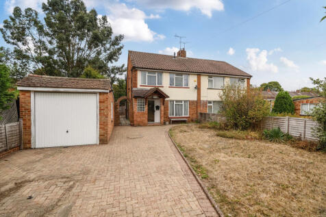 3 bedroom semi-detached house for sale