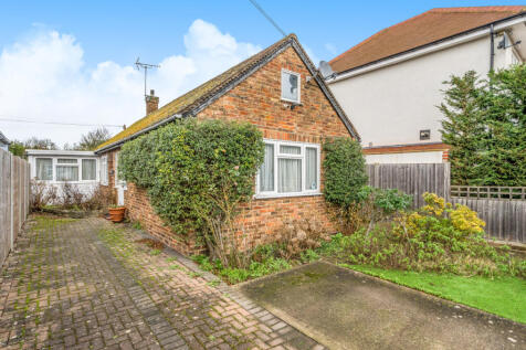 Orchard Road, Old Windsor, Windsor 2 bed bungalow for sale