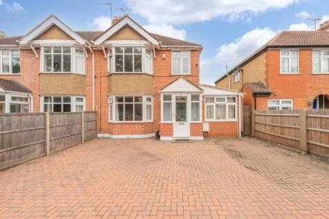 Maidenhead Road, Windsor, Berkshire 4 bed semi