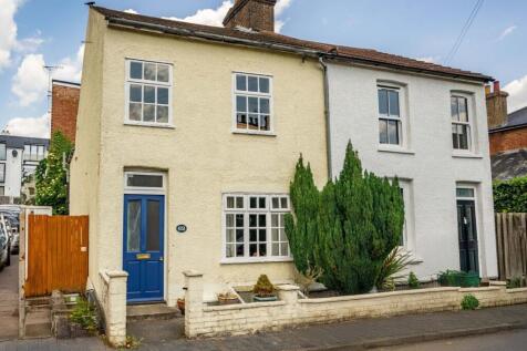 Alexandra Road, Hertfordshire AL1 2 bed semi