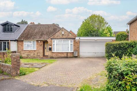 Hollybush Avenue, Hertfordshire AL2 3 bed bungalow for sale