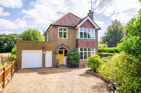 London Road, Hertfordshire AL1 3 bed detached house for sale