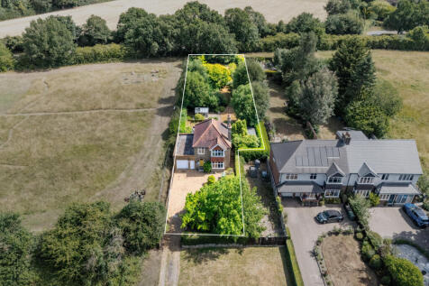 London Road, Hertfordshire AL1 3 bed detached house for sale