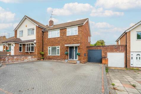 Robert Avenue, Hertfordshire AL1 3 bed semi
