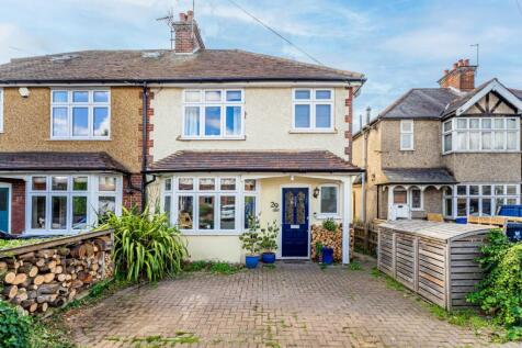 Waverley Road, Hertfordshire AL3 3 bed semi
