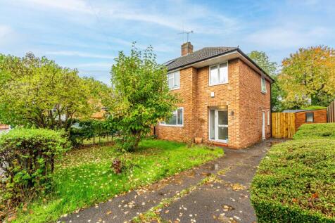 Watford Road, Hertfordshire AL2 3 bed semi