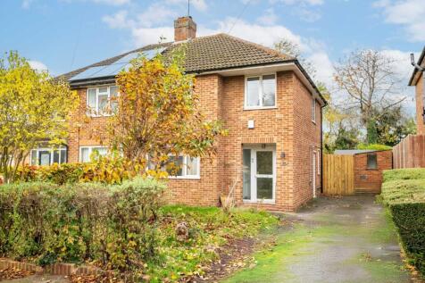 Watford Road, Hertfordshire AL2 3 bed semi