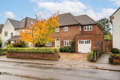 Churchill Road, Hertfordshire AL1 4 bed detached house for sale