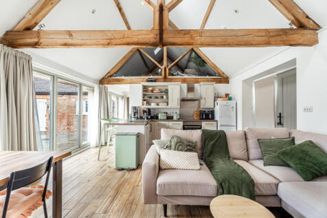 Whipsnade, Bedfordshire LU6 2 bed terraced house for sale