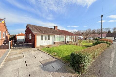 Fearnhead, Warrington WA2 2 bed bungalow for sale