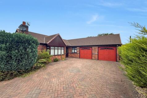 3 bedroom detached bungalow for sale