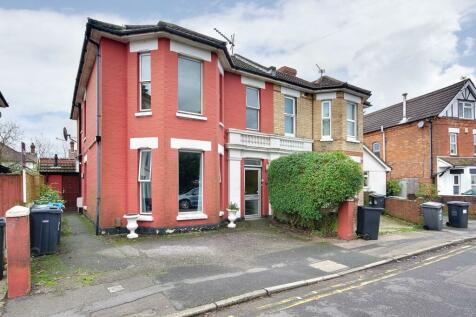 5 bedroom semi-detached house for sale