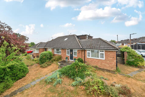 Cannons Close, Hertfordshire CM23 4 bed semi