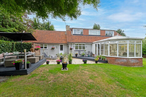 Pynchon Paddocks, Bishop's Stortford... 6 bed detached house for sale