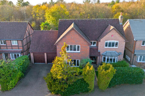 Blacksmith Close, Hertfordshire CM23 5 bed detached house for sale